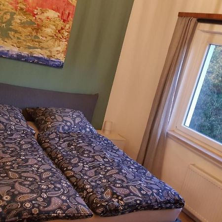 Stadtnahe Wohnung Mit Kl.Balkon Und Parkplatz Oldenburg Exteriör bild
