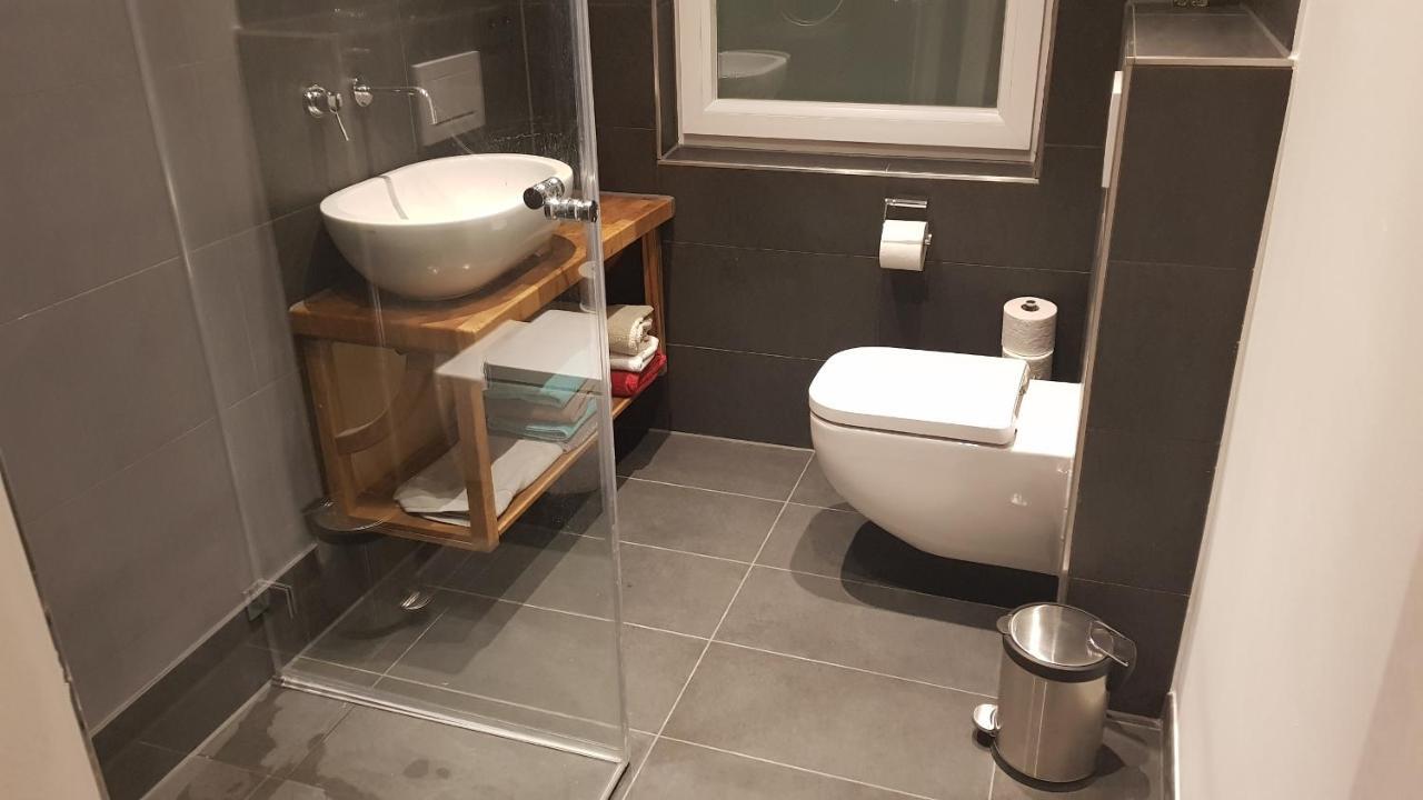 Stadtnahe Wohnung Mit Kl.Balkon Und Parkplatz Oldenburg Exteriör bild